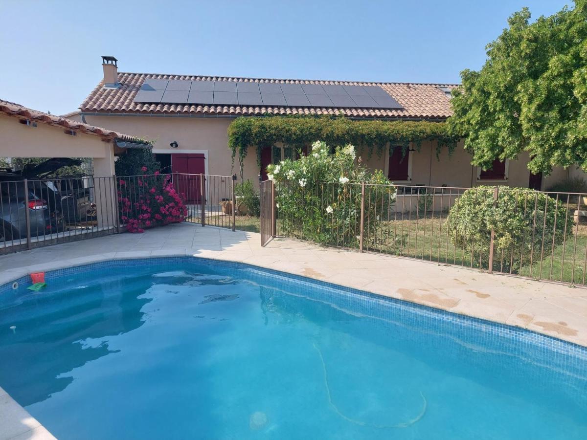 Mas La Gentille: Countryside Retreat with Pool and Private Garden Pernes-les-Fontaines Exterior photo