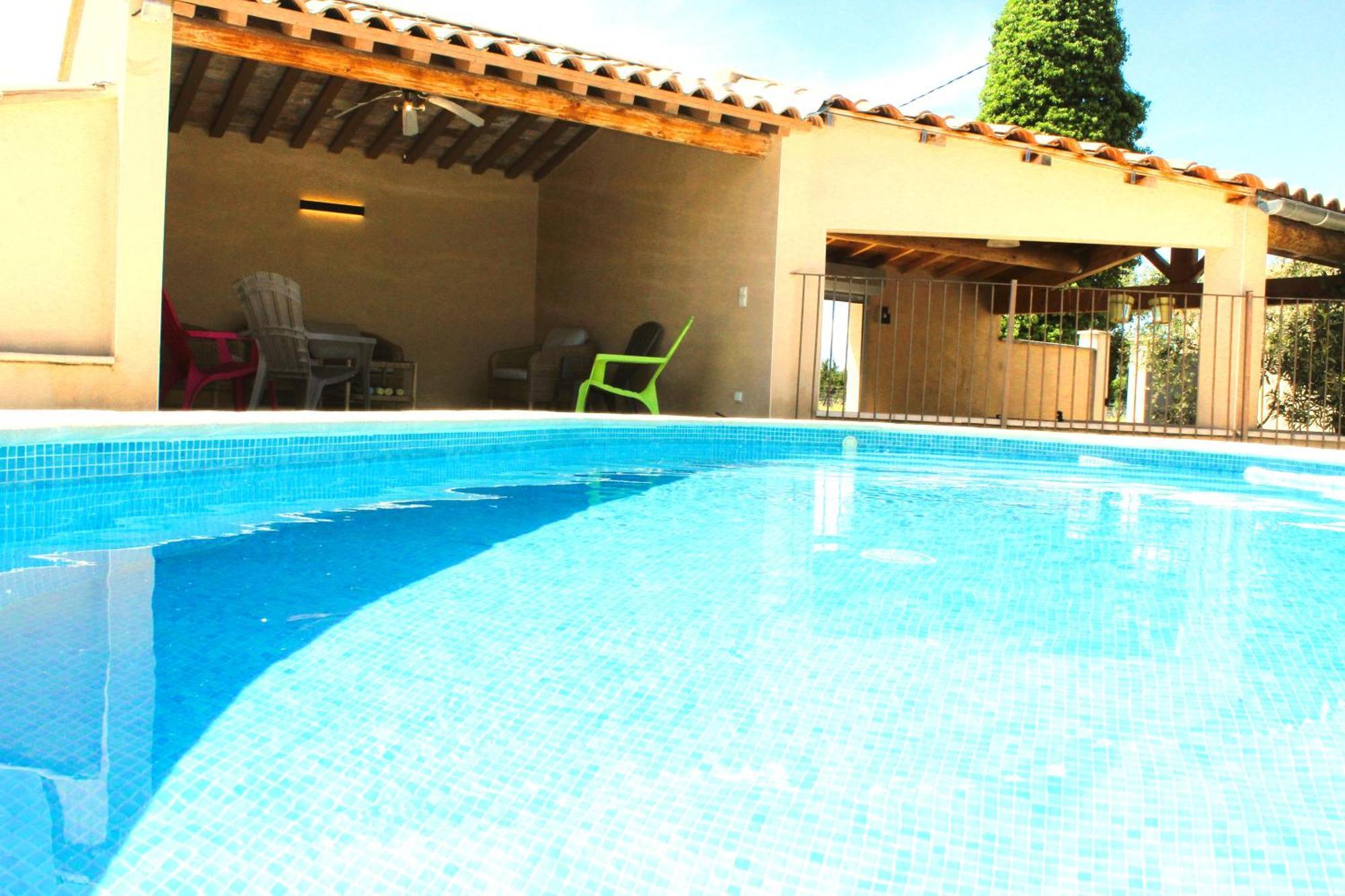 Mas La Gentille: Countryside Retreat with Pool and Private Garden Pernes-les-Fontaines Exterior photo